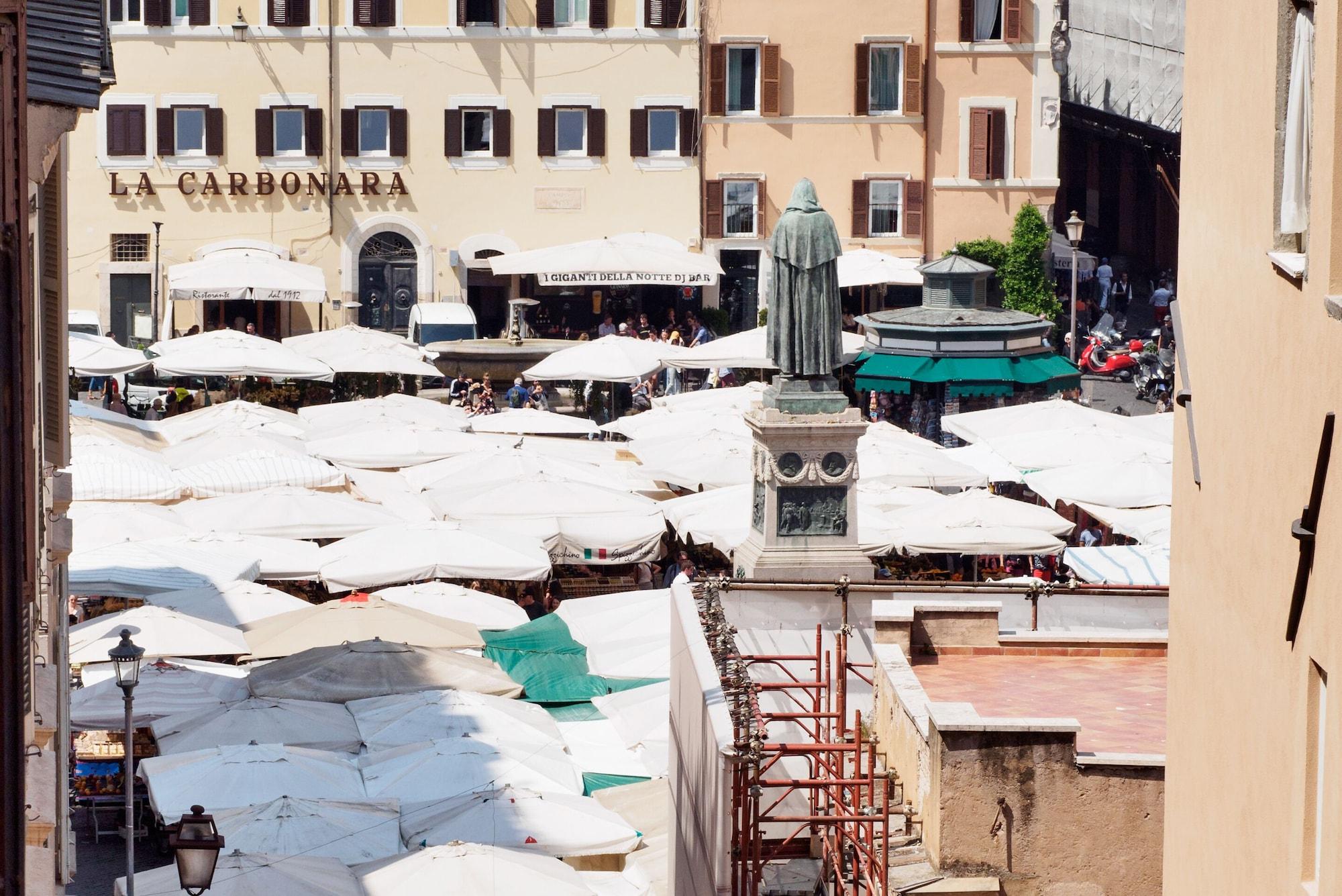 Town House Campo De Fiori Pensión Roma